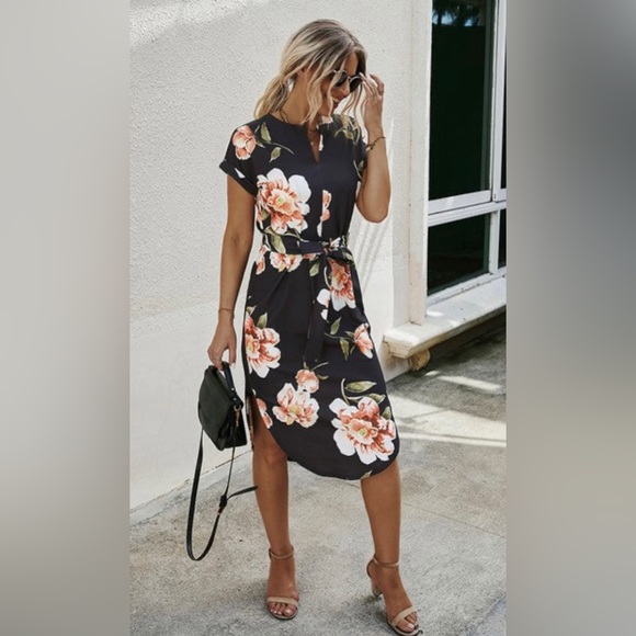 NWT Beautiful Black Floral Dress - Picture 1 of 7